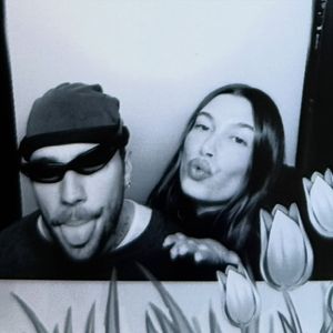 Justin und Hailey Bieber teilen niedliche Valentinstagsfotos