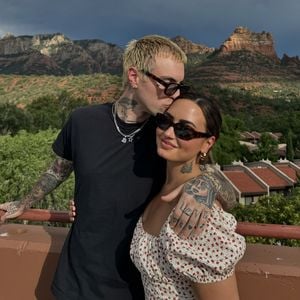Kündigt Jute$ hier die baldige Hochzeit mit Demi Lovato an?