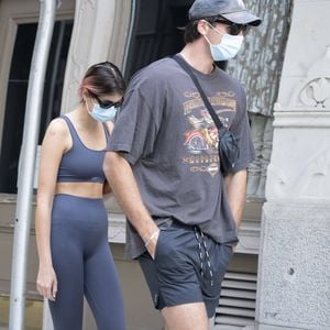Doch ernster? Kaia Gerber und Jacob Elordi im Kuschelmodus