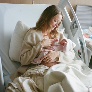 Überglücklich: Kaitlynn Carter ist wieder Mutter geworden