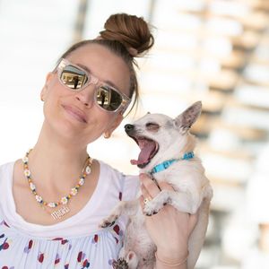 Wegen Pflanze: Kaley Cuoco hatte große Sorge um ihren Hund!
