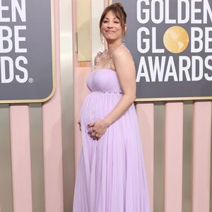 Kaley Cuoco verschwieg ihre Schwangerschaft am Filmset!