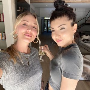 Kaley Cuoco geflasht: Ihre Schwester Briana hat sich verlobt