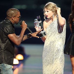 Friedens-Engel: Kanye West schlichtet Paparazzi-Fight!