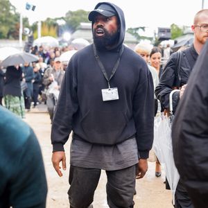 Nur mit Glatze: Kanye West rekrutiert Sänger für Gospelchor