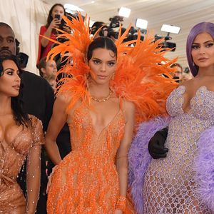 Verplappert: Hat Kanye Kylies Hochzeit mit Travis bestätigt?