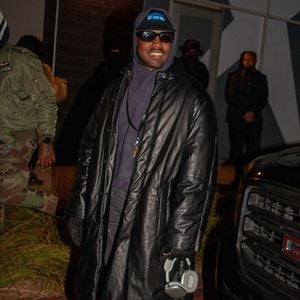 Im Kim-Chaos: Kanye West in Hoodie auf Offsets Bday-Party