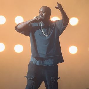 Kanye Wests Europa-Auftritt wurde wegen Hitler-Song abgesagt