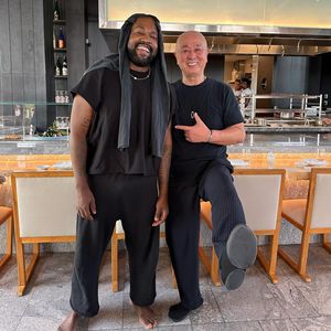 Trotz Trennungsgerüchten: Kanye West strahlend bei Dinner