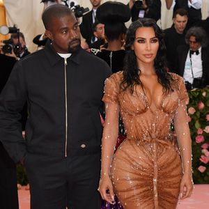 "Kanye hatte Corona" – niemand konnte Kim Kardashian helfen!