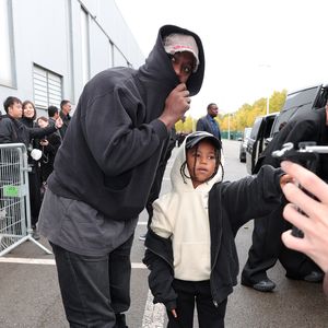 Kanye West und Sohn Saint besuchen gemeinsam Fußballspiel