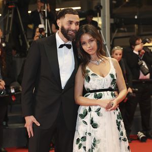 Karim Benzema feiert Red-Carpet-Debüt mit seiner Freundin