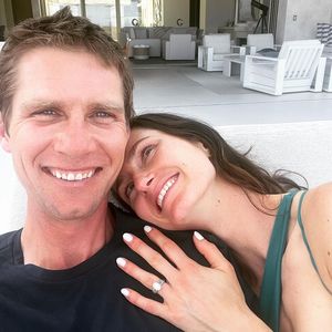 Kaley Cuocos Ex-Mann Karl Cook hat sich mit Freundin verlobt