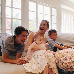 Dreifach-Mama Kate Hudson ehrlich: "Mache ständig Fehler"
