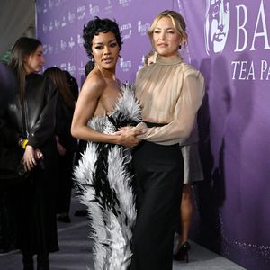 Glitzer und Glam: Hollywood-Stars erobern BAFTA Tea Event