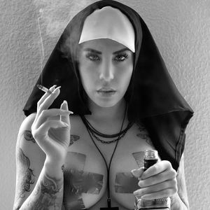 Nonnen-Foto: Shitstorm für "Kampf der Realitystars"-Kate!