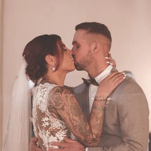 So chaotisch schön war Kate Merlan und Jakubs Hochzeit!