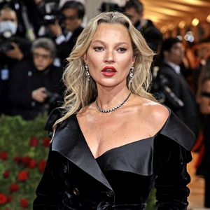 "Legende des Modelgeschäfts": Kate Moss wird 50 Jahre alt!