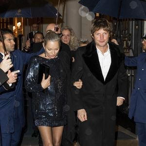 Selten! Kate Moss mit ihrem Nikolai von Bismarck auf Event