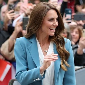 Kate strahlt in Italien: Prinzessin setzt Mode-Statement