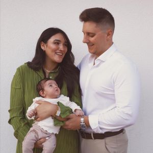 Endlich zu dritt: Katharina Damm und ihre Familie strahlen!