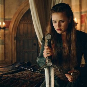 Neue Netflix-Serie "Cursed": Überzeugt Katherine Langford?