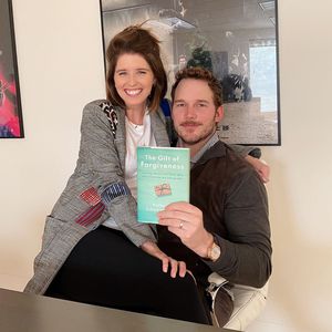 So rührend kümmert sich Chris Pratt um schwangere Katherine
