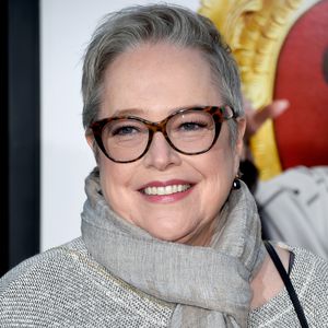 Mutig: "Titanic"-Star Kathy Bates lehnt Brust-Prothese ab!
