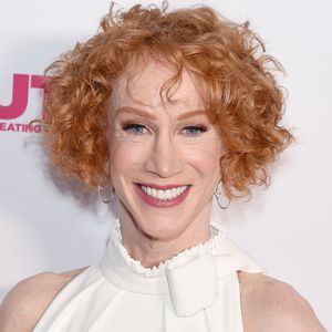 Stimmband-OP: Kathy Griffin muss wieder ins Krankenhaus