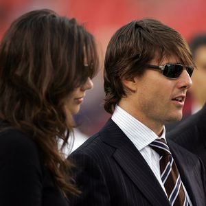 Katie Holmes ohne Jamie Foxx: Aber mit schrägen Grimassen