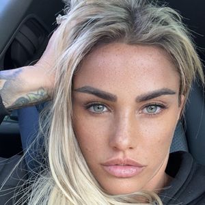 Katie Price erinnert sich an "glückliche Tage" ihrer Ex-Ehe