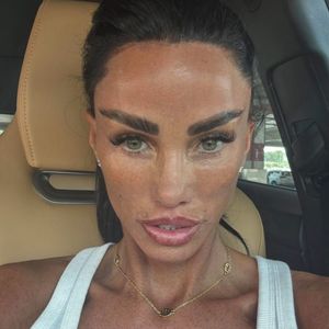 Neues Luxushaus in Dubai: Katie Price ignoriert Warnungen