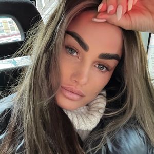 Katie Price hat sich für ihr OnlyFans-Shooting herausgeputzt
