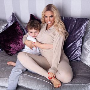Adoptionspläne: Katie Price hat bereits Behörden kontaktiert