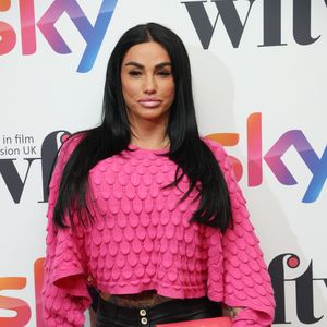 Katie Price sorgt mit E-Zigarette für Ärger bei Theaterprobe