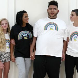 Lustiges Video: Katie Price lässt ihre Kids für sich tanzen