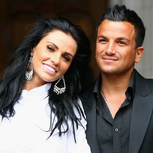Katie Price ist traurig über Funkstille mit Ex Peter Andre