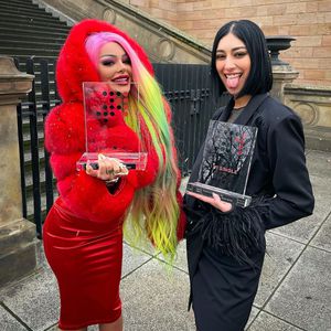 Platz eins! Katja und Elif gelingt Single-Charts-Triumph