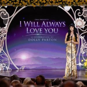 Katy Perry rührt mit Worten über Dolly Parton zu Tränen