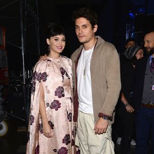 Abgemagert und blass: Große Sorge um John Mayer!