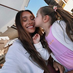 Wie süß! Kayla Itsines genießt Ausflug mit ihren beiden Kids