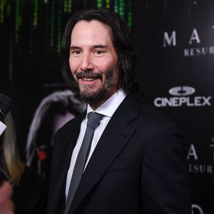 Bald verlobt? Keanu Reeves bei Ring-Shoppingtour erwischt