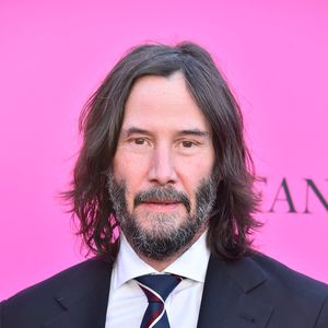 Keanu Reeves begeistert Fans mit überraschendem Pub-Besuch