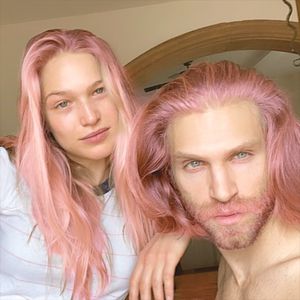 Krasse Veränderung bei Keegan Allen: Er hat pinke Haare!