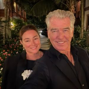 Selfie: Pierce Brosnan und Ehefrau Keely feiern ihre Liebe