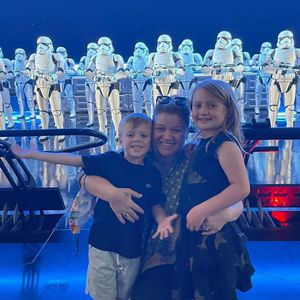 Familienzeit: Kelly Clarkson teilt seltenes Bild mit Kids