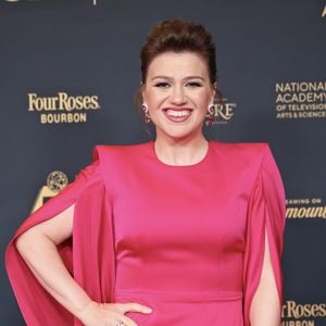 Bereit? Kelly Clarkson erwärmt sich langsam fürs Dating