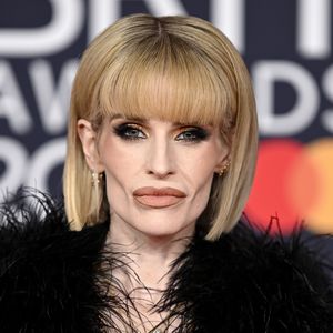 Fans besorgt: Kelly Osbourne wirkt bei Awardshow erschlankt