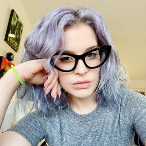 Gedämpfte Vorfreude: Kelly Osbourne hat Angst vor Mama-Rolle