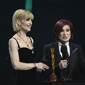 Sharon Osbourne verteidigt Tochter Kelly gegen Mobber